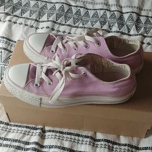 🍂$12 Sale🍂 Lavender Converse